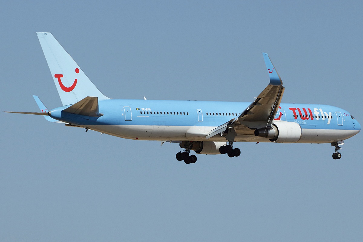 SE-RFR (29617) 1999 Boeing 767-38A(ER)(WL)