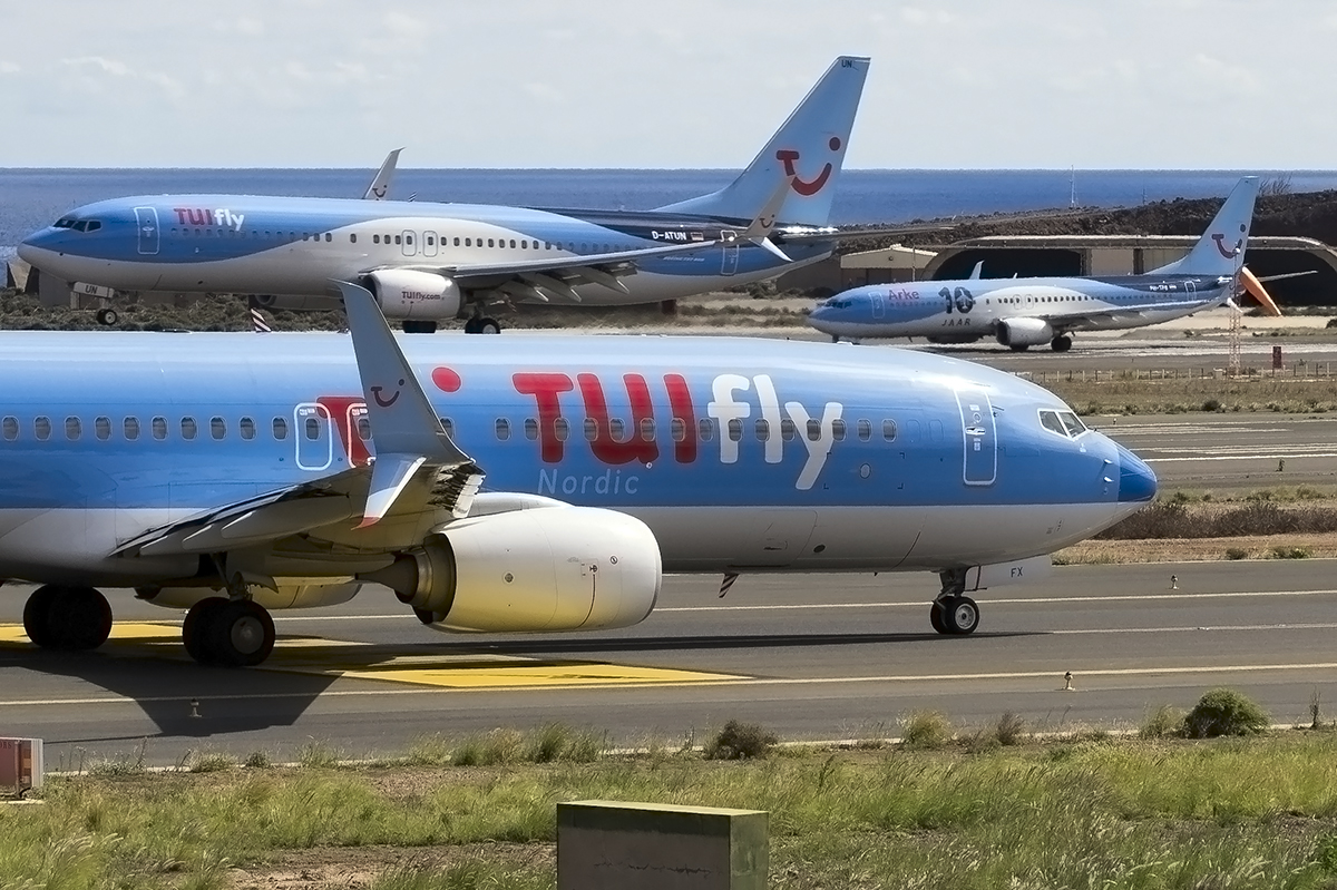 SE-RFX (37246) 2012 Boeing 737-8K5 WL
