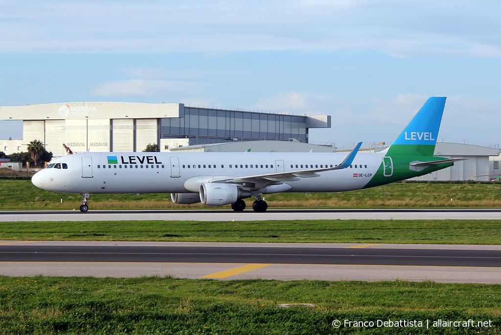 OE-LCP (6629) 2015 Airbus A321-211(WL)