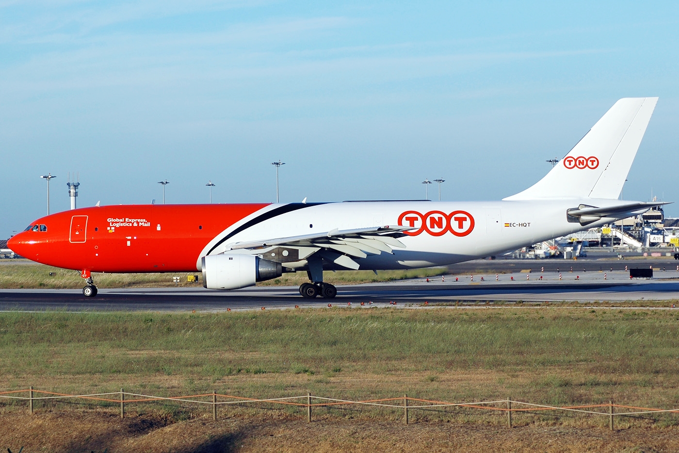 EC-HQT (124) 1980 Airbus A300B4-103(F)