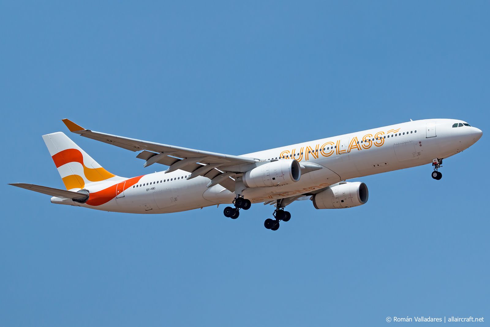 OY-VKI (357) 2000 Airbus A330-343X