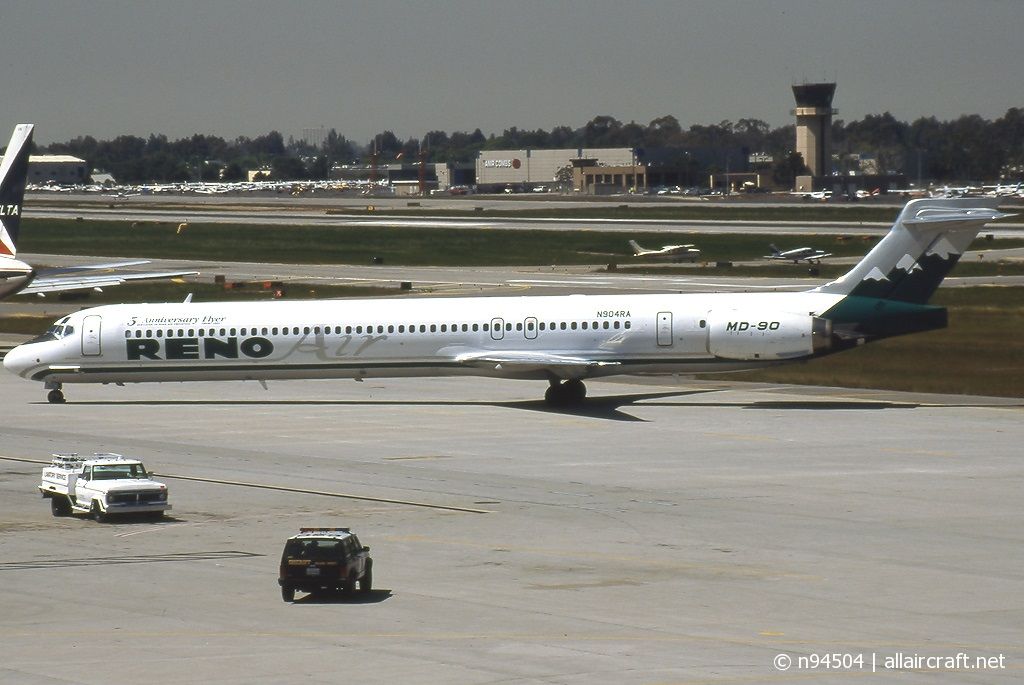 N904RA (53570) 1997 McDonnell Douglas MD-90-30