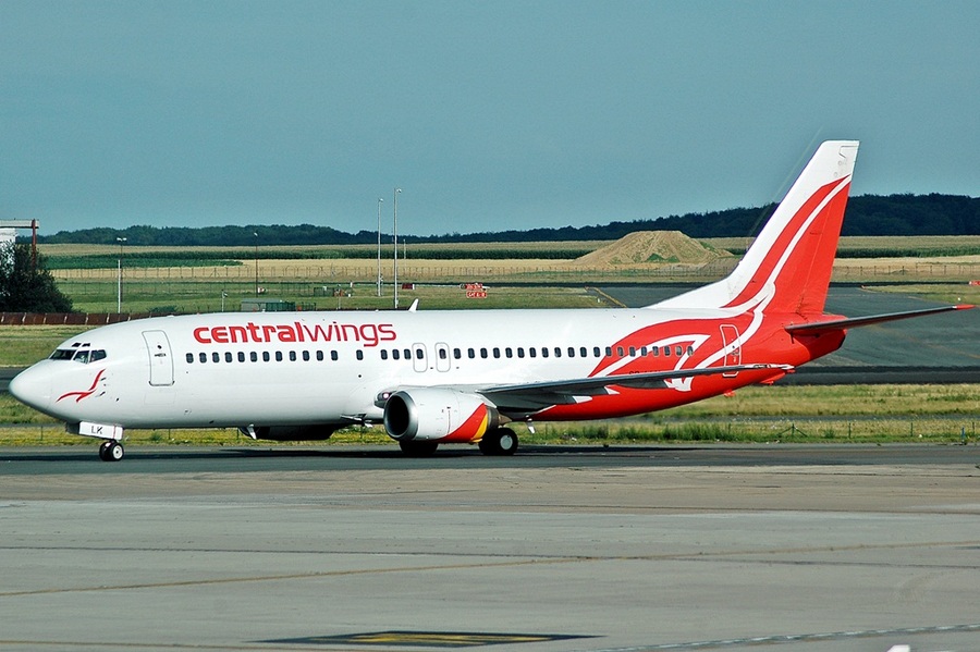 SP-LLK (025740) Boeing 737-4Q8