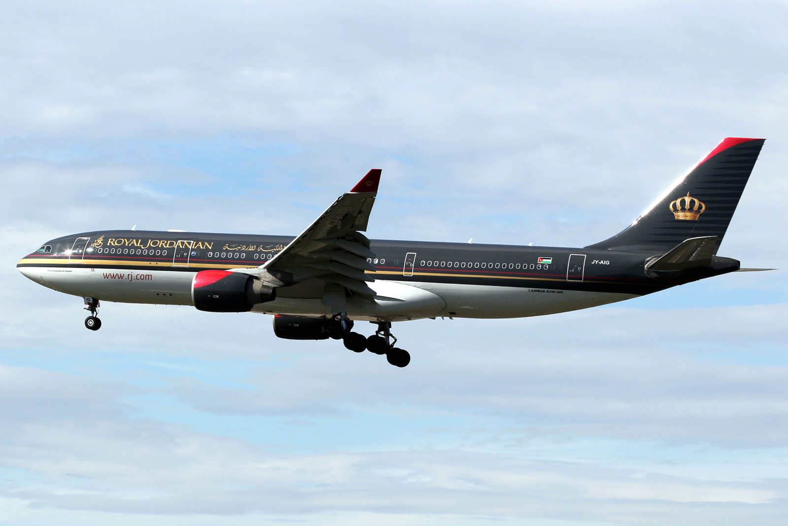 JY-AIG, (cn 1002), Airbus A330-223