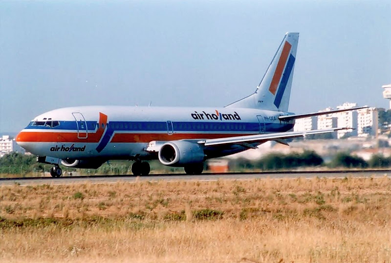 PH-OZA (23718) 1987 Boeing 737-3L9