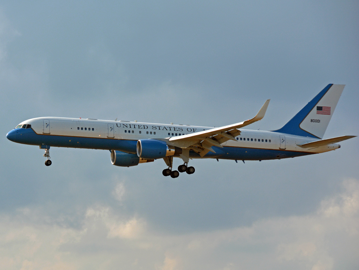 98-0001 · Boeing C-32A (757-2G4(WL)) · (CPH / EKCH)