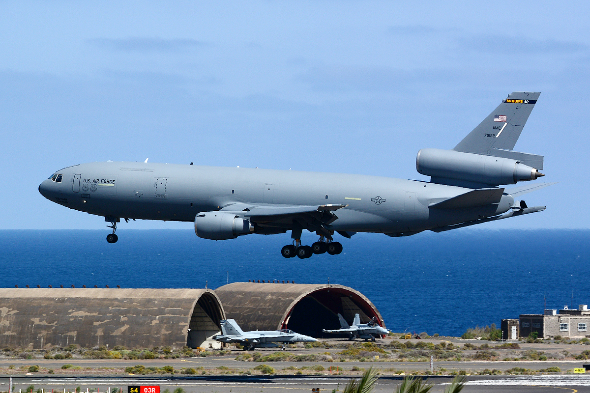 87-0122 (48308) 1987 McDonnell Douglas KC-10A Extender