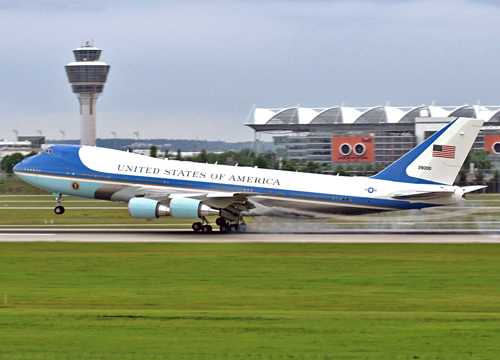 82-8000 (23824) 1987 Boeing VC-25A