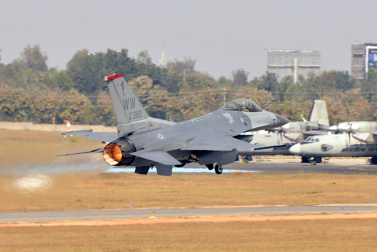 91-0382 (CC-80) 1991 General Dynamics F-16CM Fighting Falcon