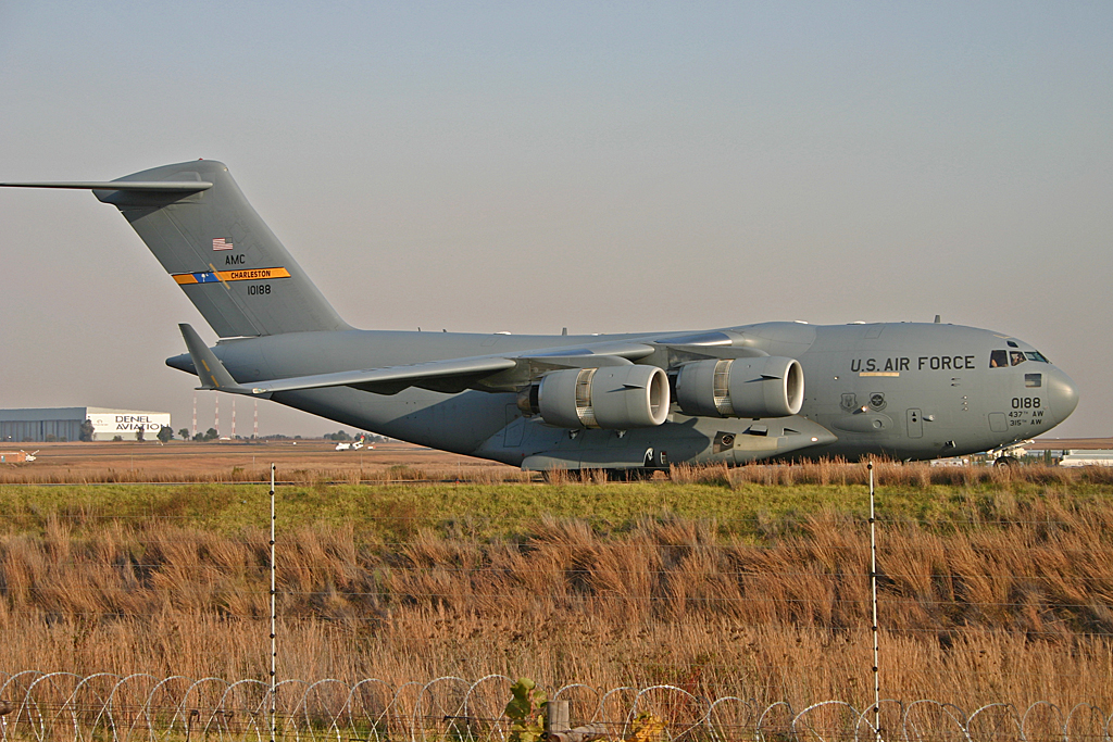 01-0188 (P-88) 2001 Boeing C-17A Globemaster III