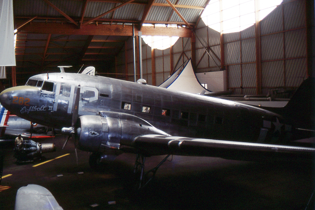 44-76420 (32752) 1944 Douglas C-47B-25-DK Skytrain