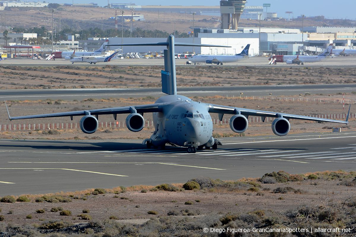 06-6167 (P-167) 2006 Boeing C-17A Globemaster III