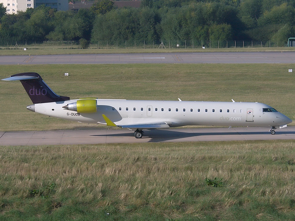 G-DUOB (10029) Bombardier CRJ-701