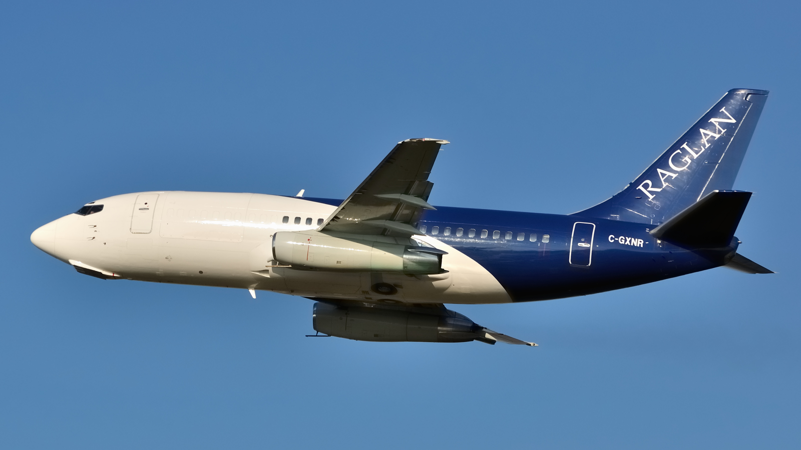 C-GXNR (21929) 1979 Boeing 737-2S2C/Adv