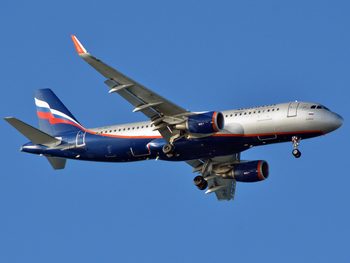 VP-BLP (cn 5578) Airbus A320-214
