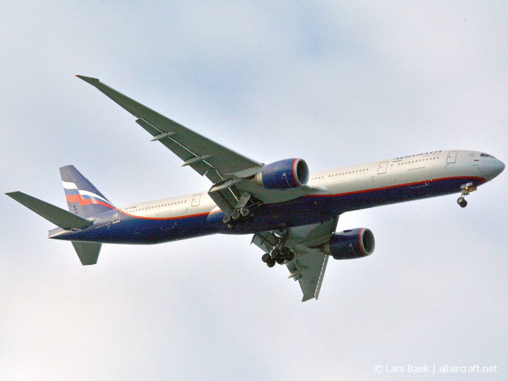 VQ-BQM (41694) 2016 Boeing 777-3M0(ER)