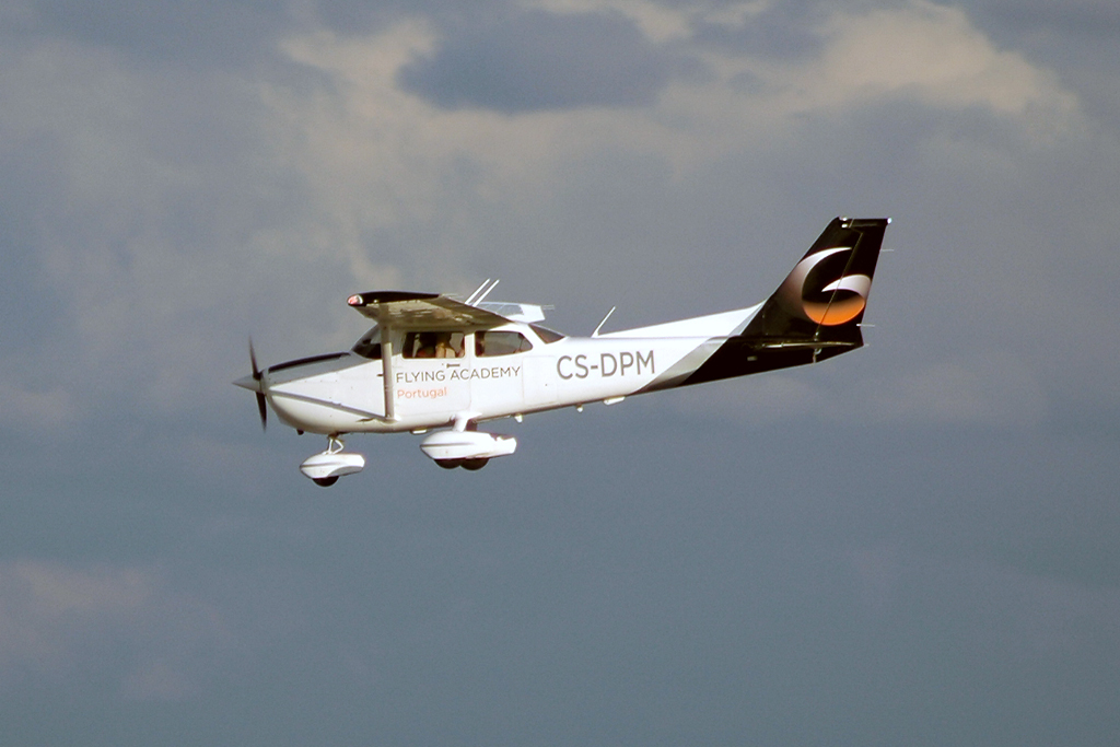CS-DPM (17281536) Cessna 172R