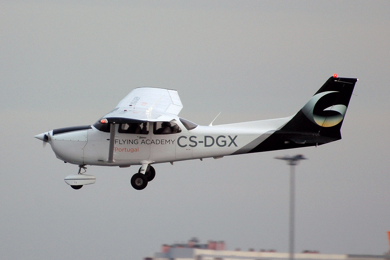 CS-DGX (17281460) Cessna 172R Skyhawk