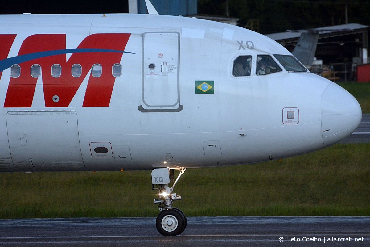 PT-MXQ (6165) 2014 Airbus A321-231(WL)