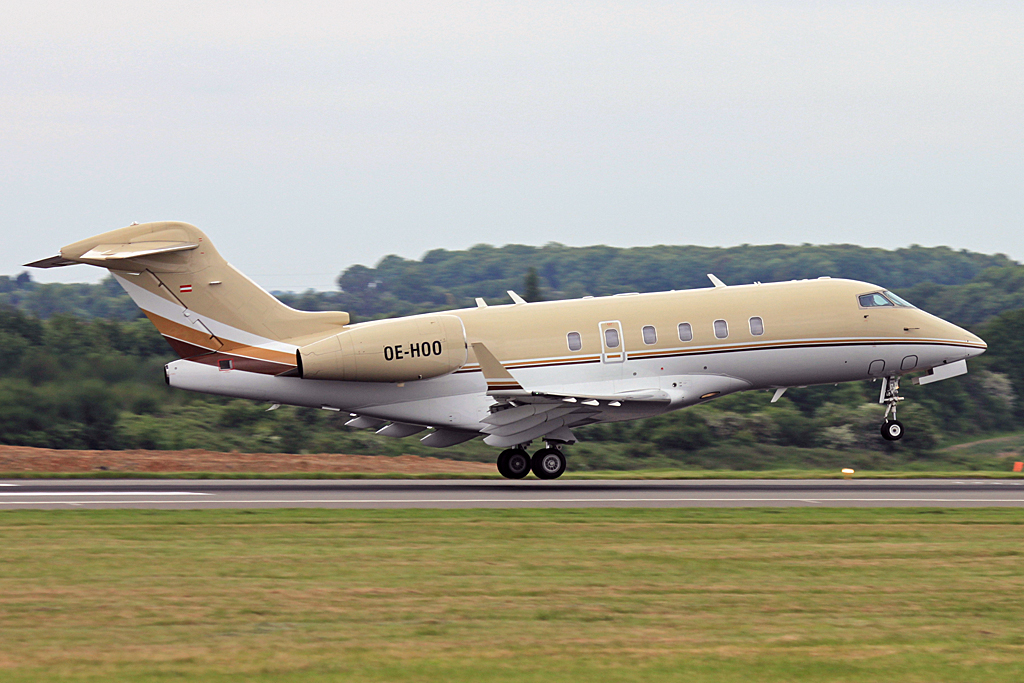 OE-HOO (20079) 2005 Bombardier Challenger 300