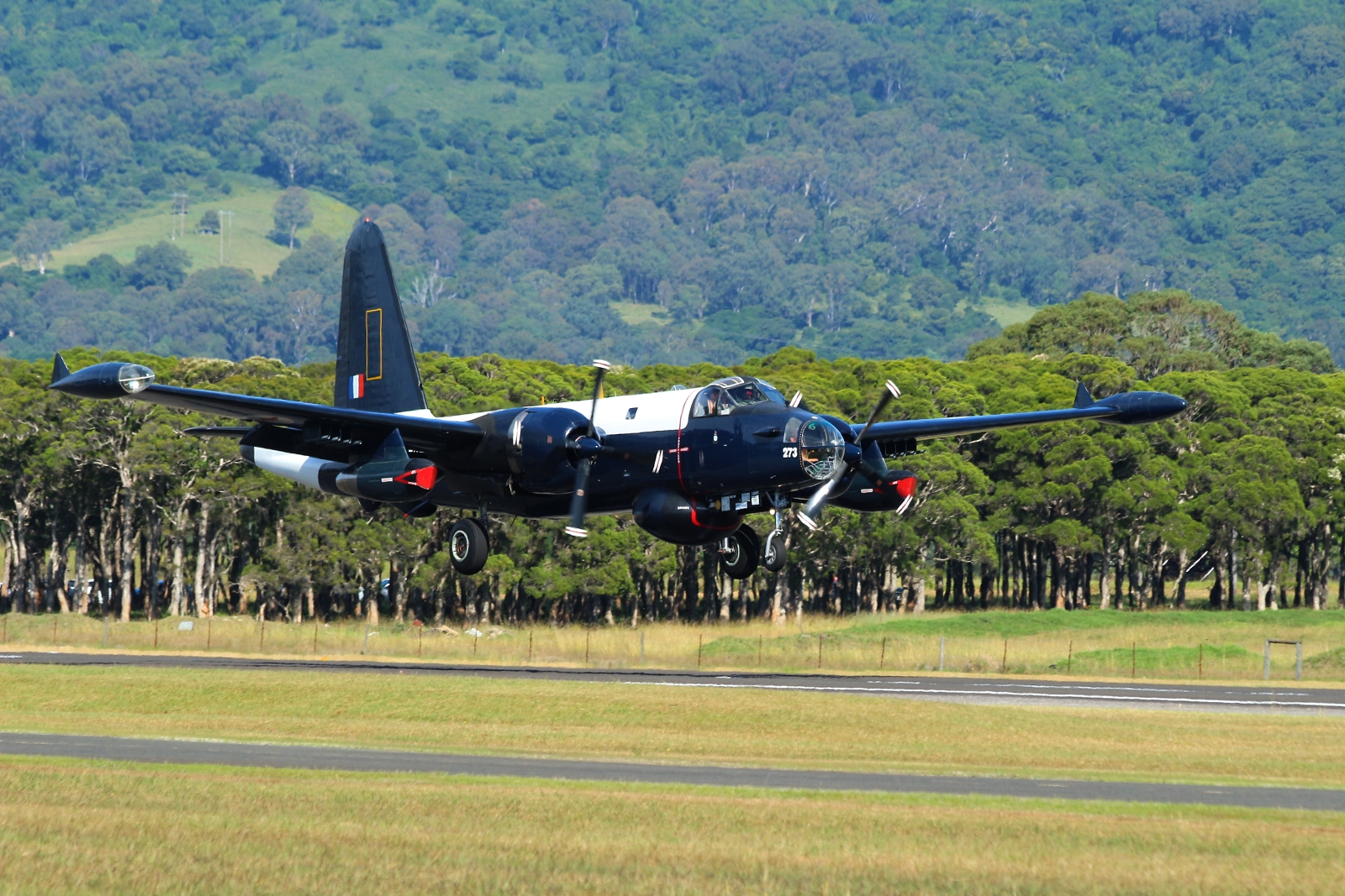 VH-IOY (726-7273) Lockheed SP-2H Neptune