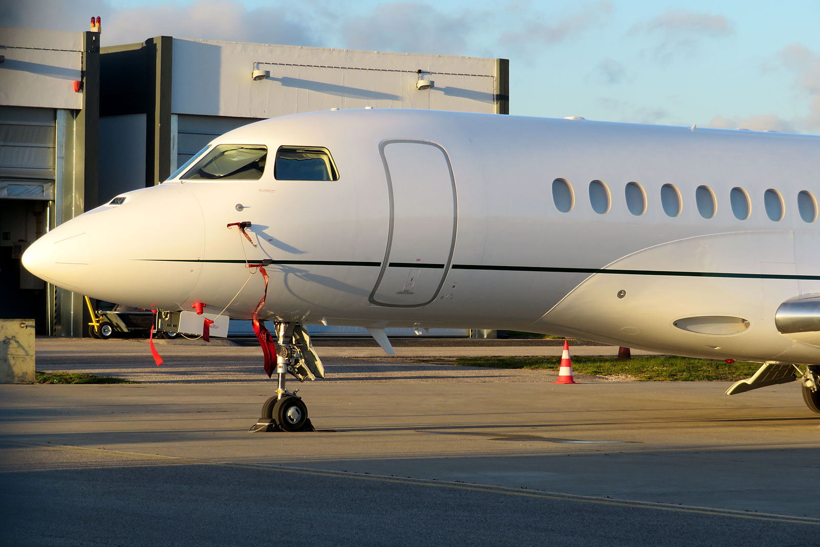 VQ-BFD (411) 2017 Dassault Falcon 8X