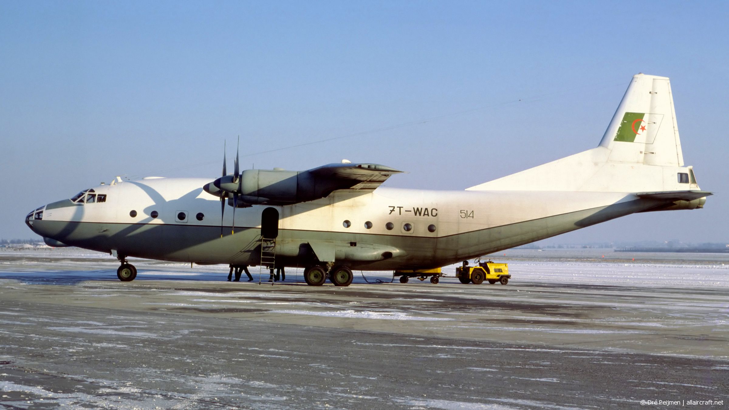 7T-WAC (402605) Antonov An-12B