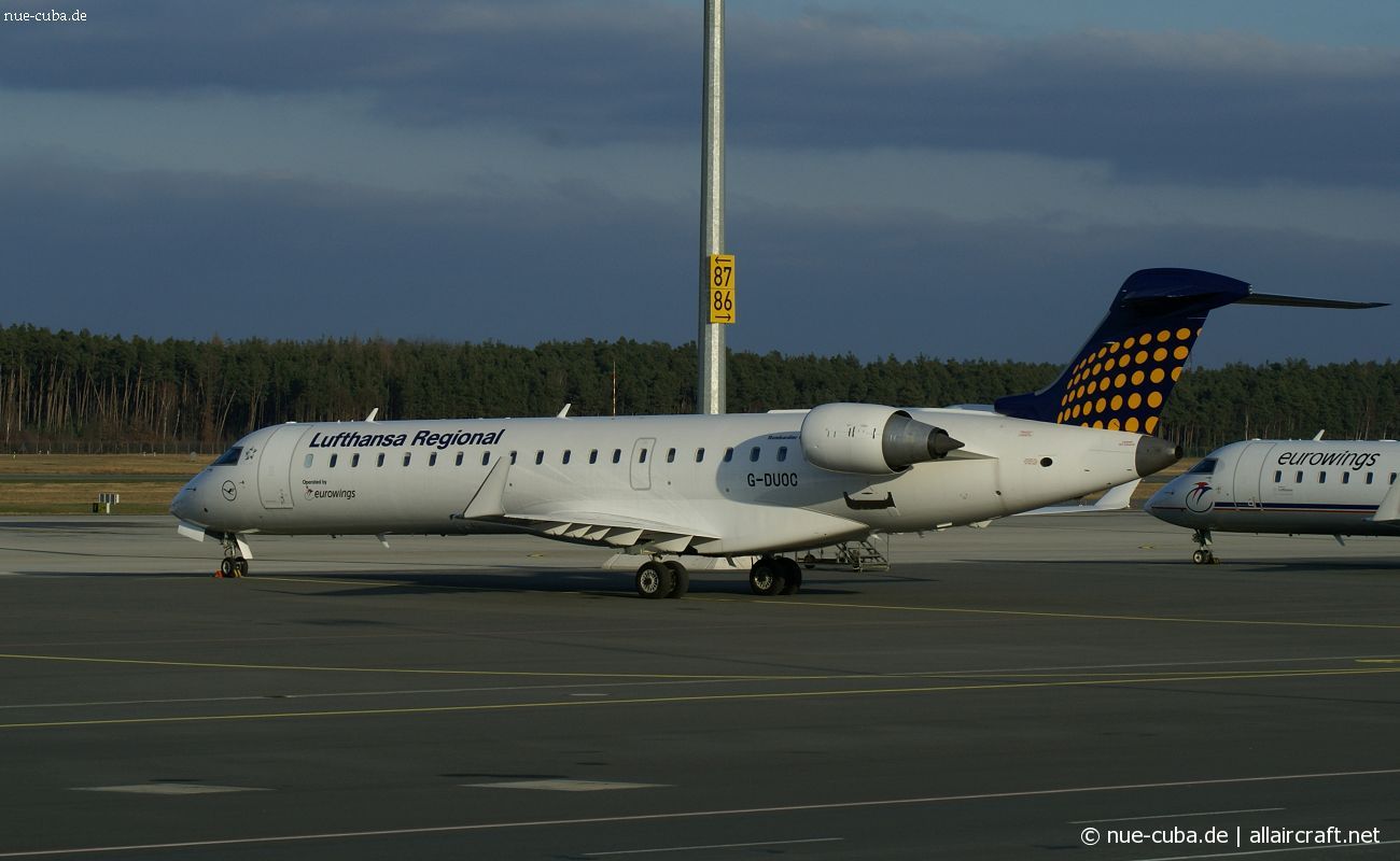G-DUOC (10039) Bombardier CRJ-701