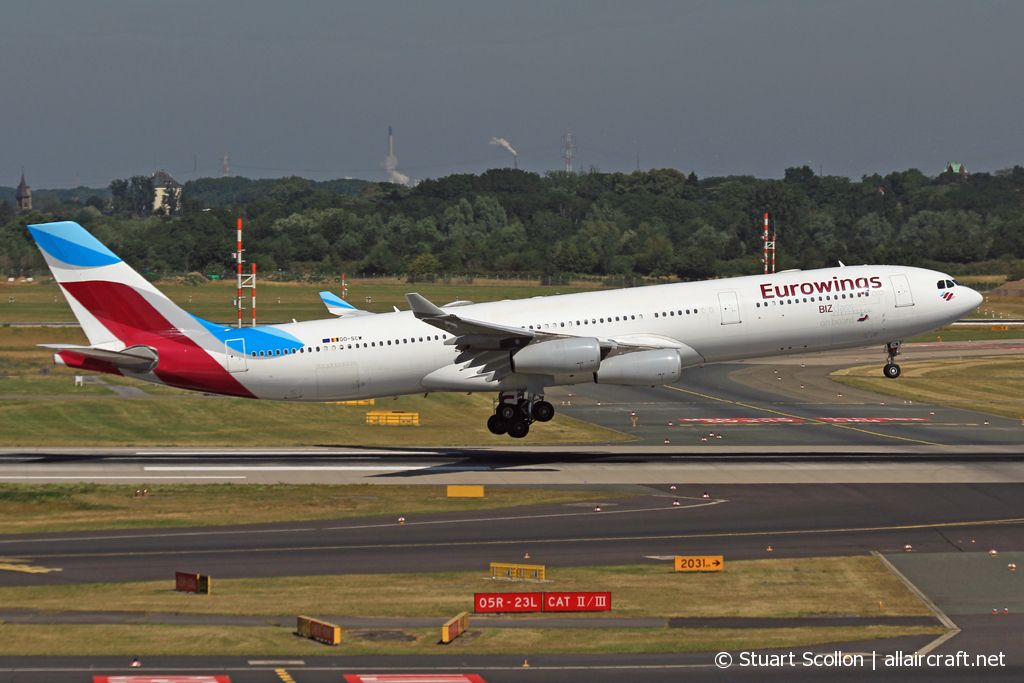 OO-SCW (335) 2000 Airbus A340-313
