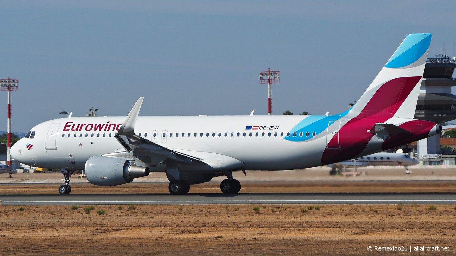 OE-IEW (7148) 2016 Airbus A320-214