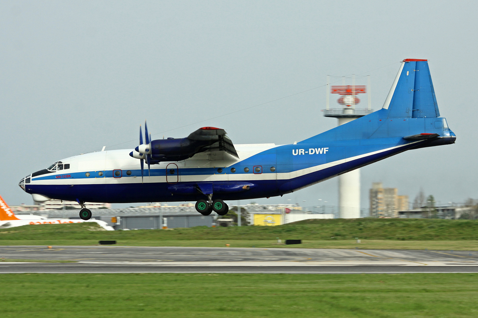 UR-DWF (8345802) 1968 Antonov An-12BK