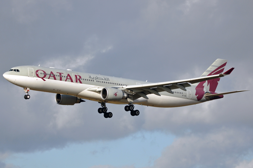 A7-AEI (813) 2006 Airbus A330-302