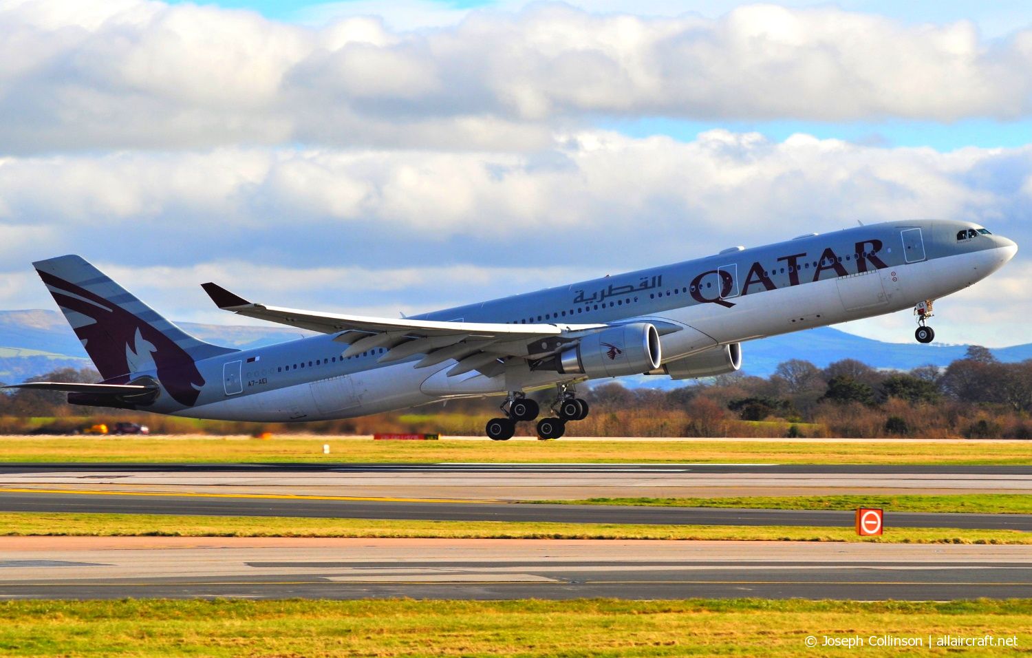A7-AEI (813) 2006 Airbus A330-302