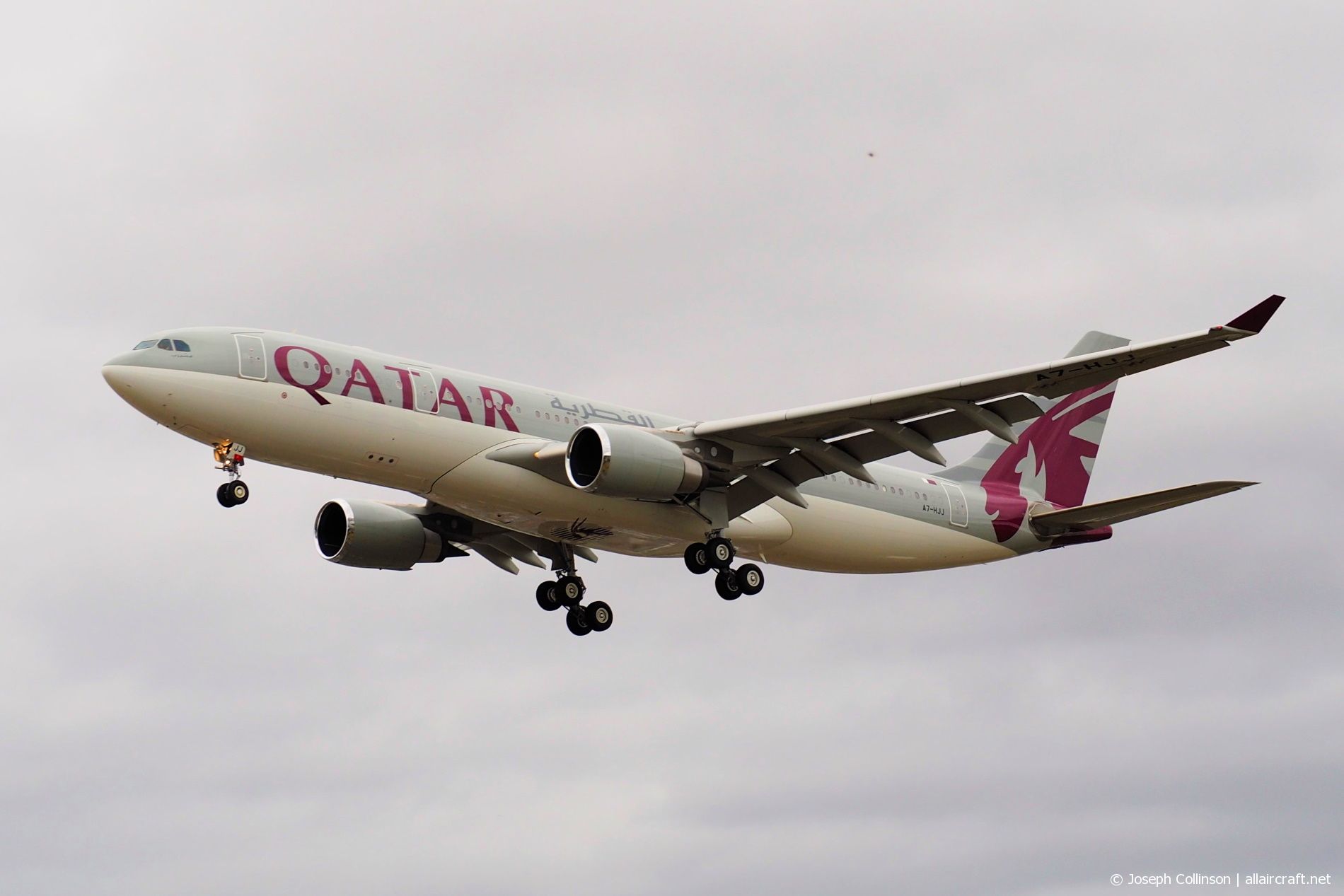 A7-HJJ (487) 2002 Airbus A330-202