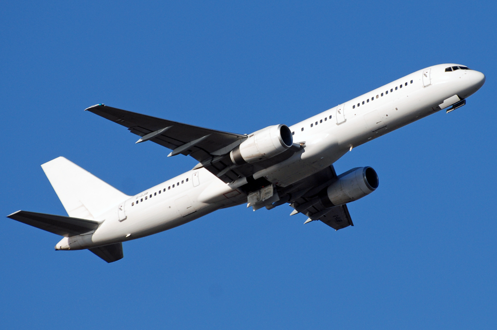 G-OJIB (cn 24292) Boeing 757-23A