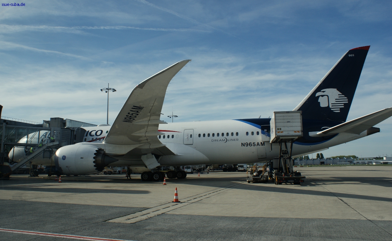 N965AM (cn 35308) Boeing 787-8