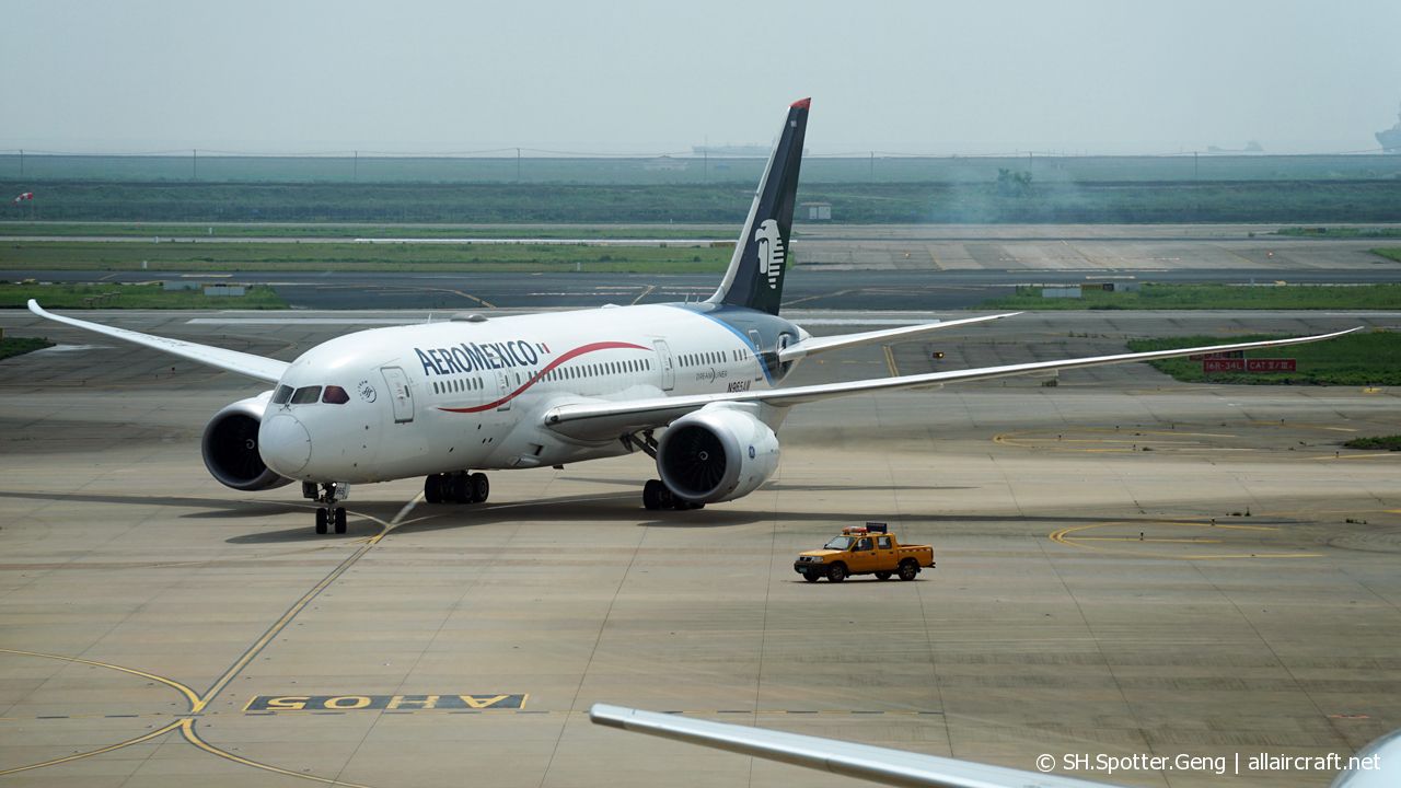 N965AM (cn 35308) Boeing 787-8