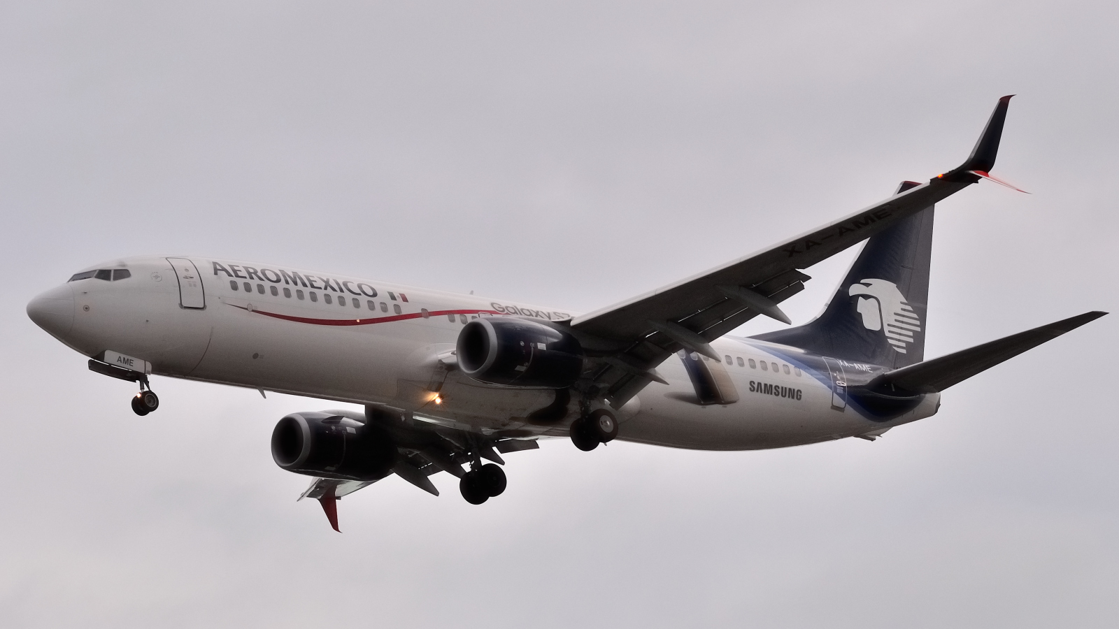 XA-AME (cn 36708) Boeing 737-852