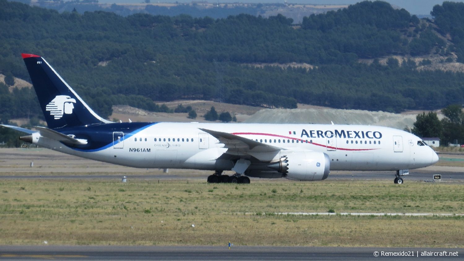 N961AM (cn 35306) Boeing 787-8
