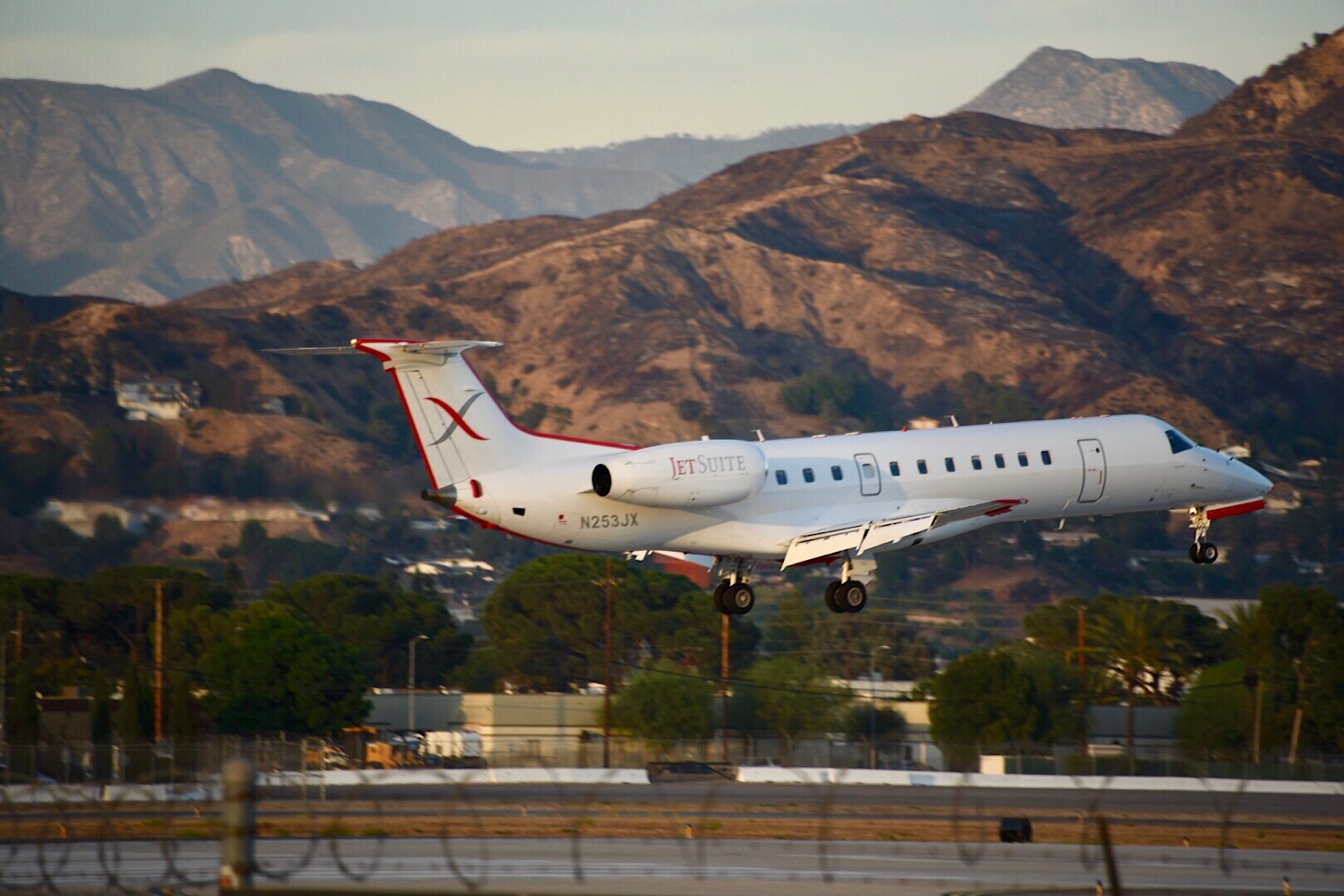 N523JX (145328) Embraer ERJ-135LR