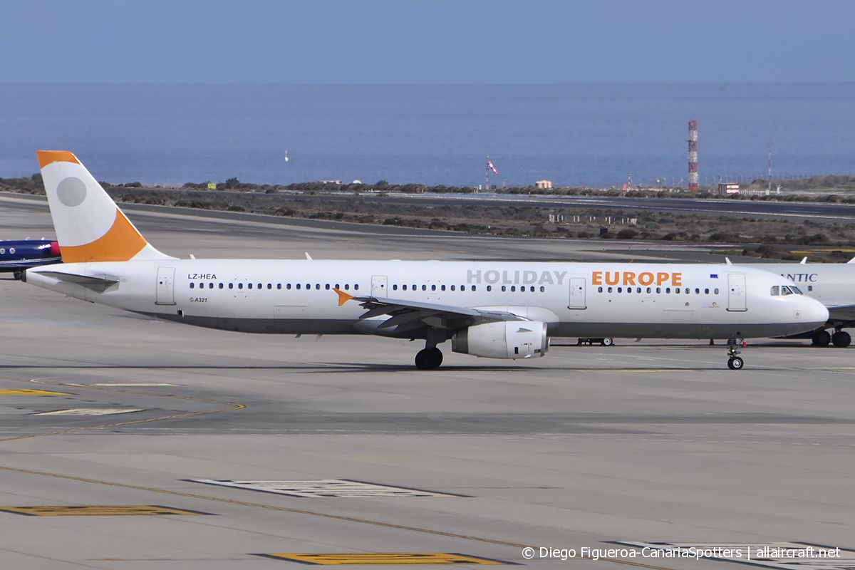 LZ-HEA (811) 1998 Airbus A321-131