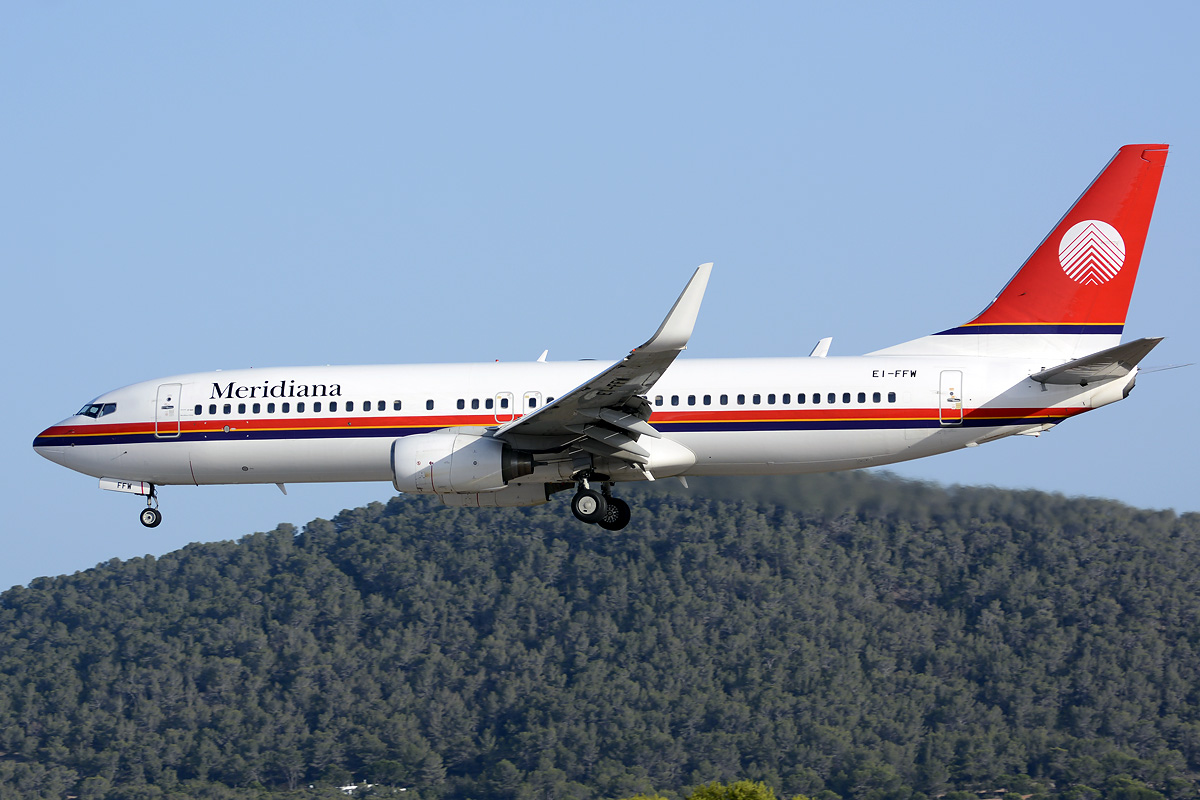 EI-FFW (30447) 2001 Boeing 737-85FWL