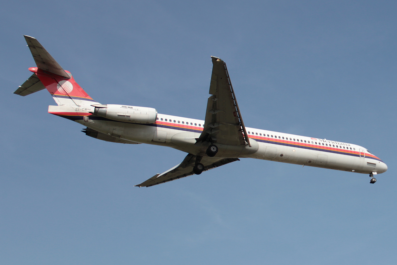 EI-CRH (49935) 1990 McDonnell Douglas MD-83
