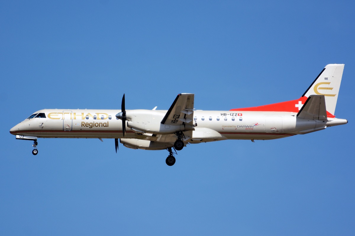 HB-IZZ (2000-048) Saab 2000