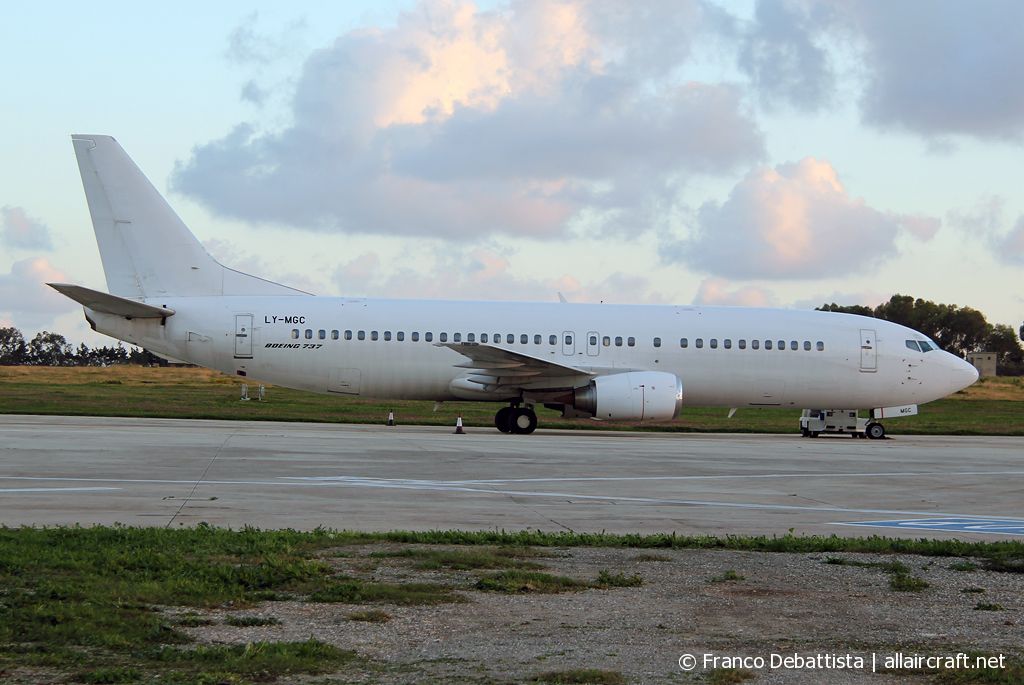 LY-MGC (24904) 1988 Boeing 737-4Y0