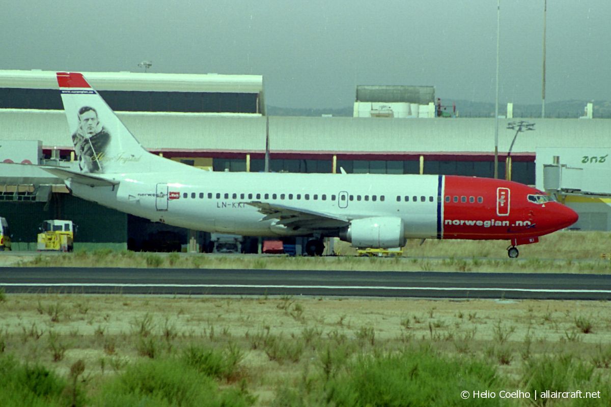 LN-KKI (24329) 1990 Boeing 737-3K2