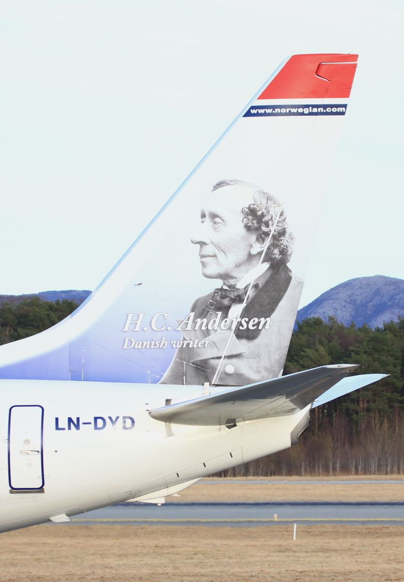 LN-DYD (39002) 2010 Boeing 737-8JP WL