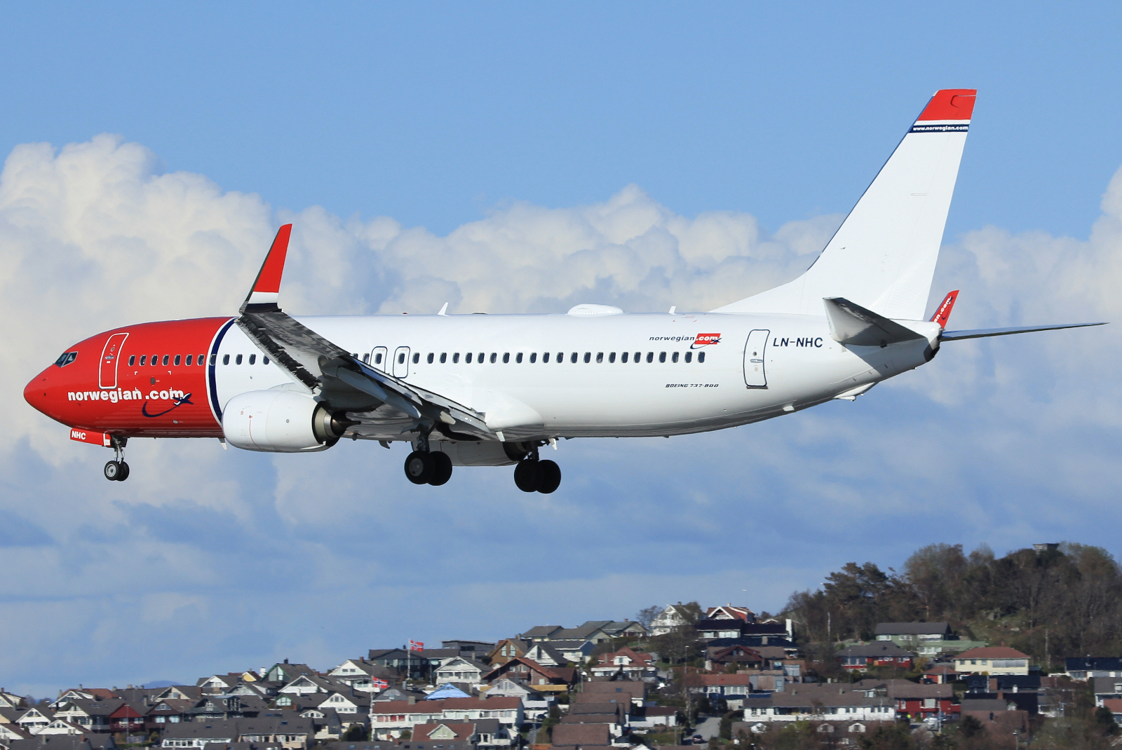 LN-NHC (41128) 2015 Boeing 737-8JP WL