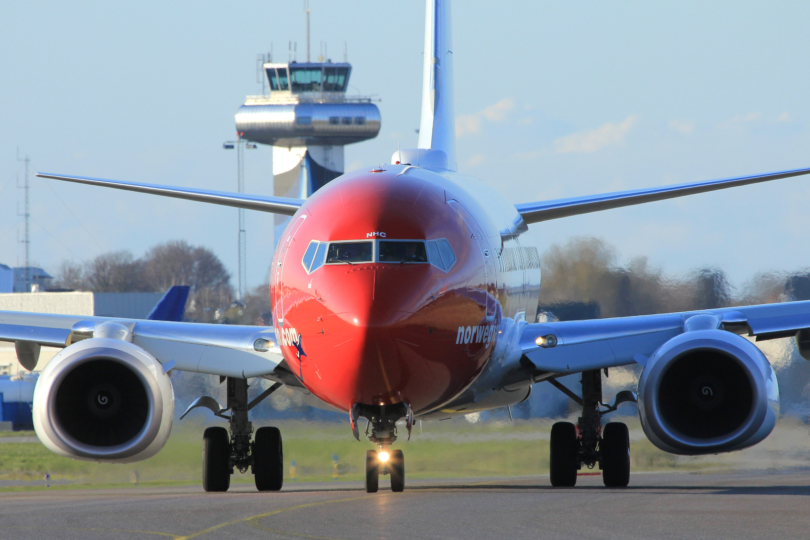 LN-NHC (41128) 2015 Boeing 737-8JP WL