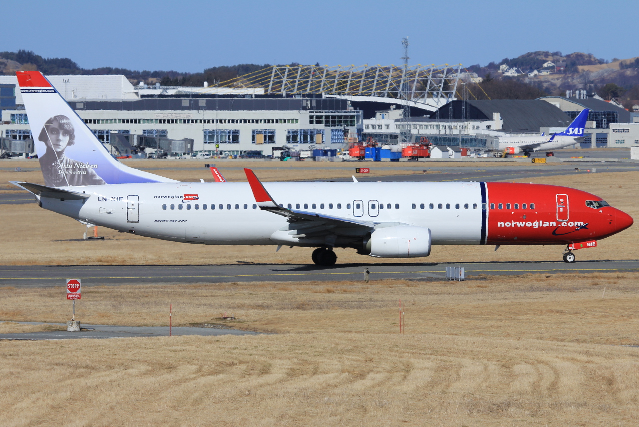 LN-NIE (39435) 2013 Boeing 737-8JP WL